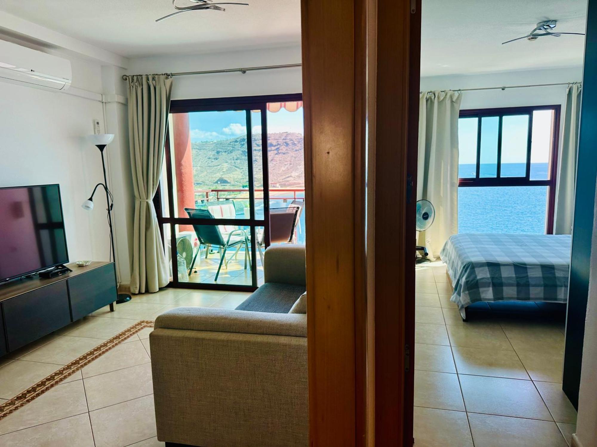 Su Eminencia - Sea View Apartment With Modern Comforts Playa Del Cura  Esterno foto