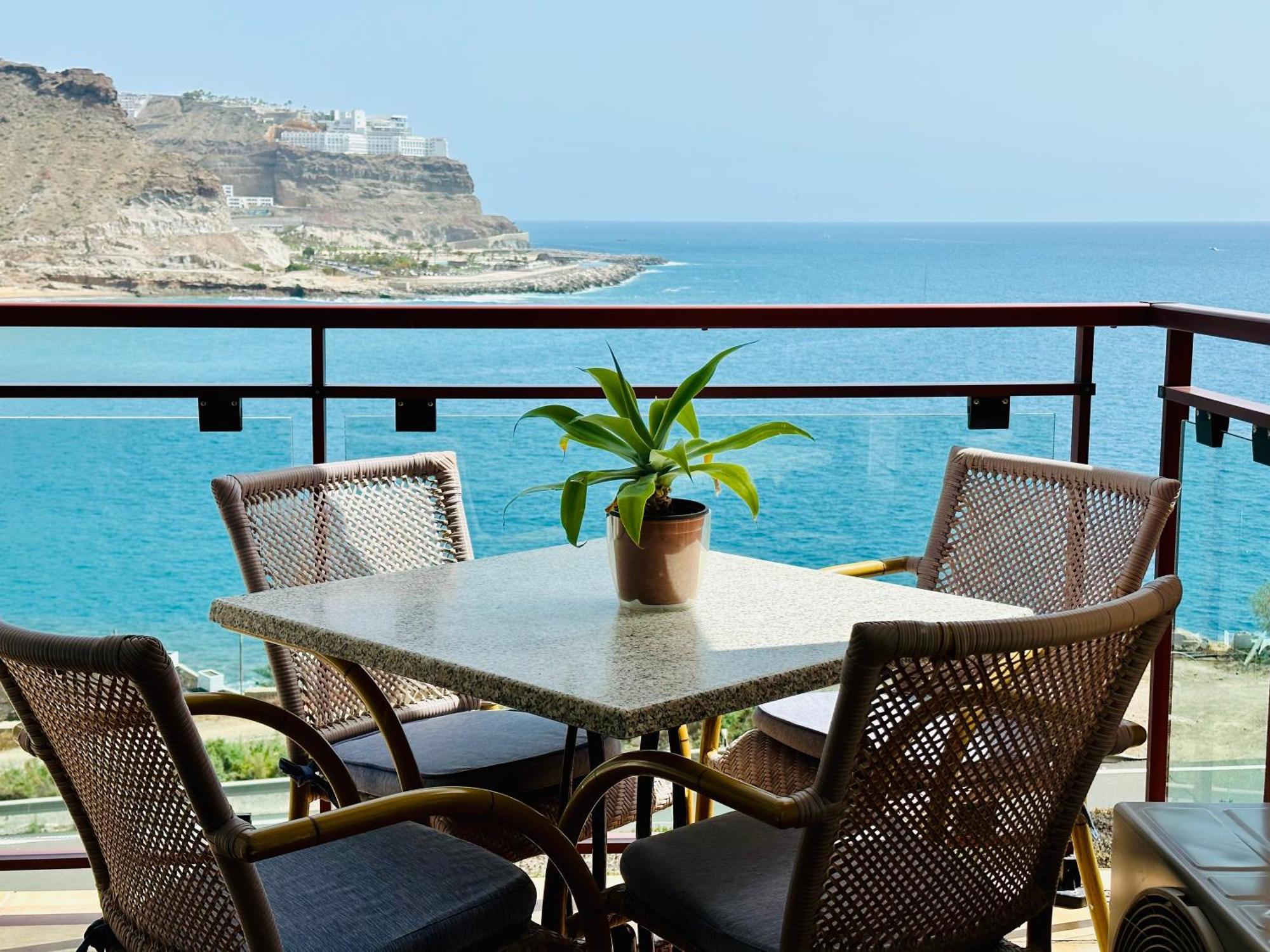 Su Eminencia - Sea View Apartment With Modern Comforts Playa Del Cura  Esterno foto