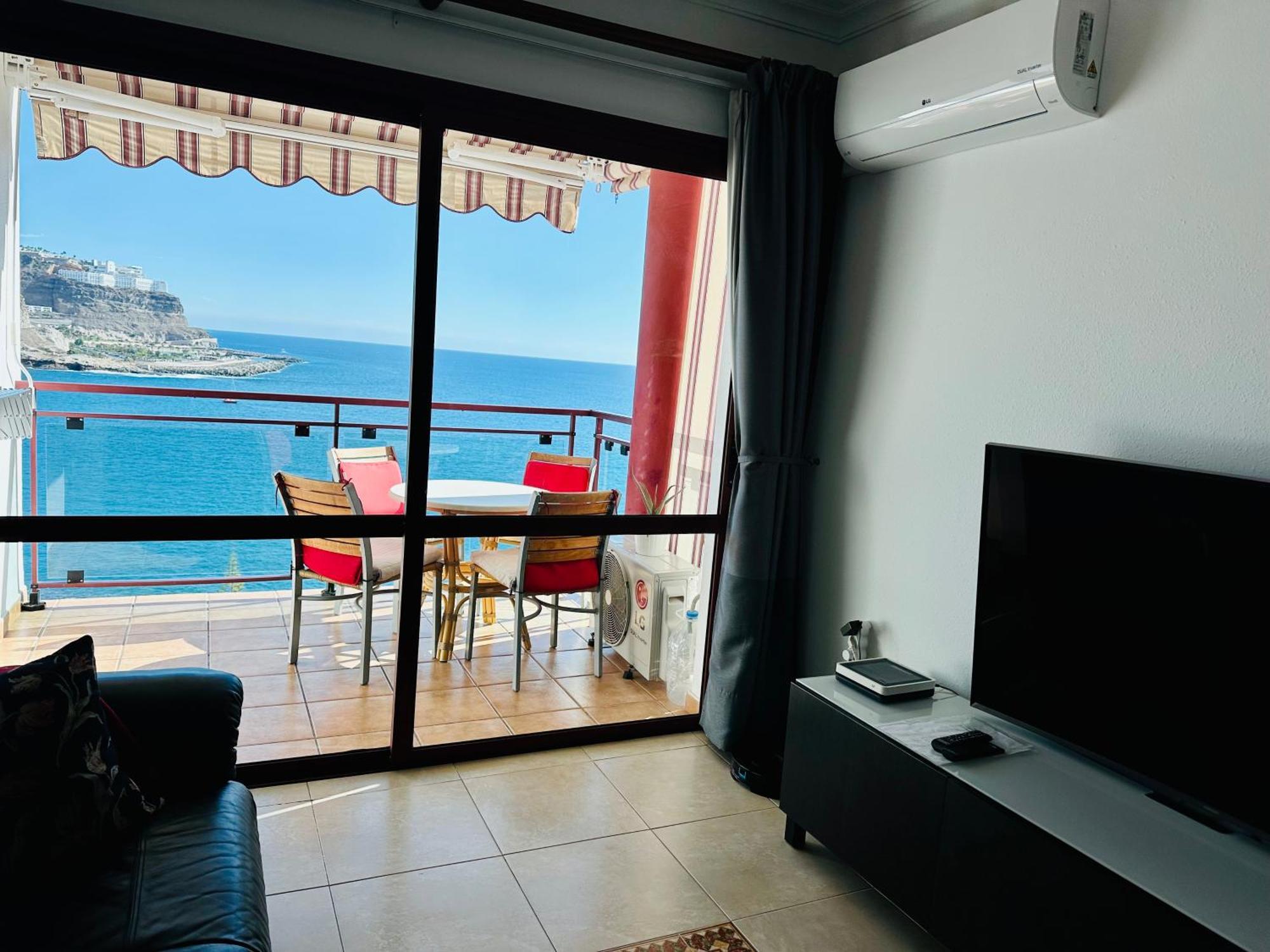Su Eminencia - Sea View Apartment With Modern Comforts Playa Del Cura  Esterno foto